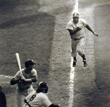 Robinson stealing home in the 1955 World Series
