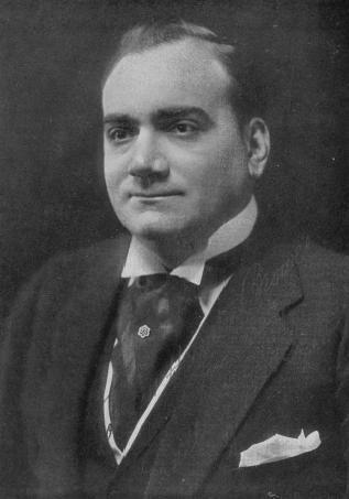 Caruso wing collar